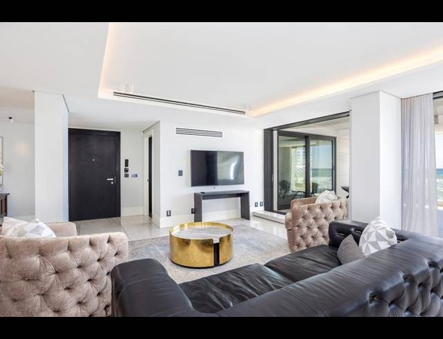 5 BEDROOM APARTMENT FOR SALE IN BANTRY BAY